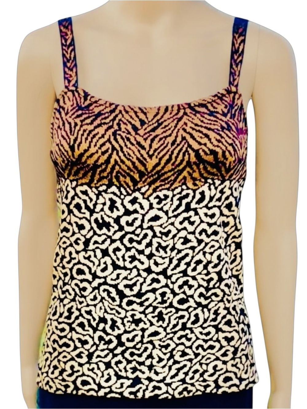 St. John Collection animal print top Sz m - Picture 9 of 12